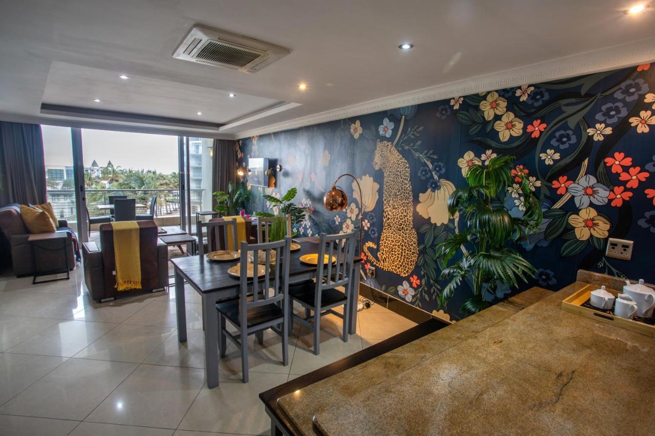 At The Point - Leopards Lair * Durban