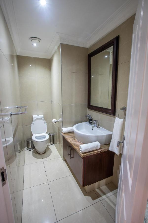 Apartment At The Point - Leopards Lair